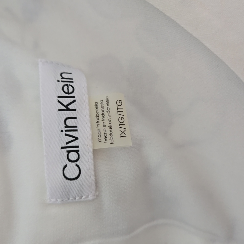 Calvin Klein Women's Floral Sleeveless Top - Black and White - Picture 2 of 6